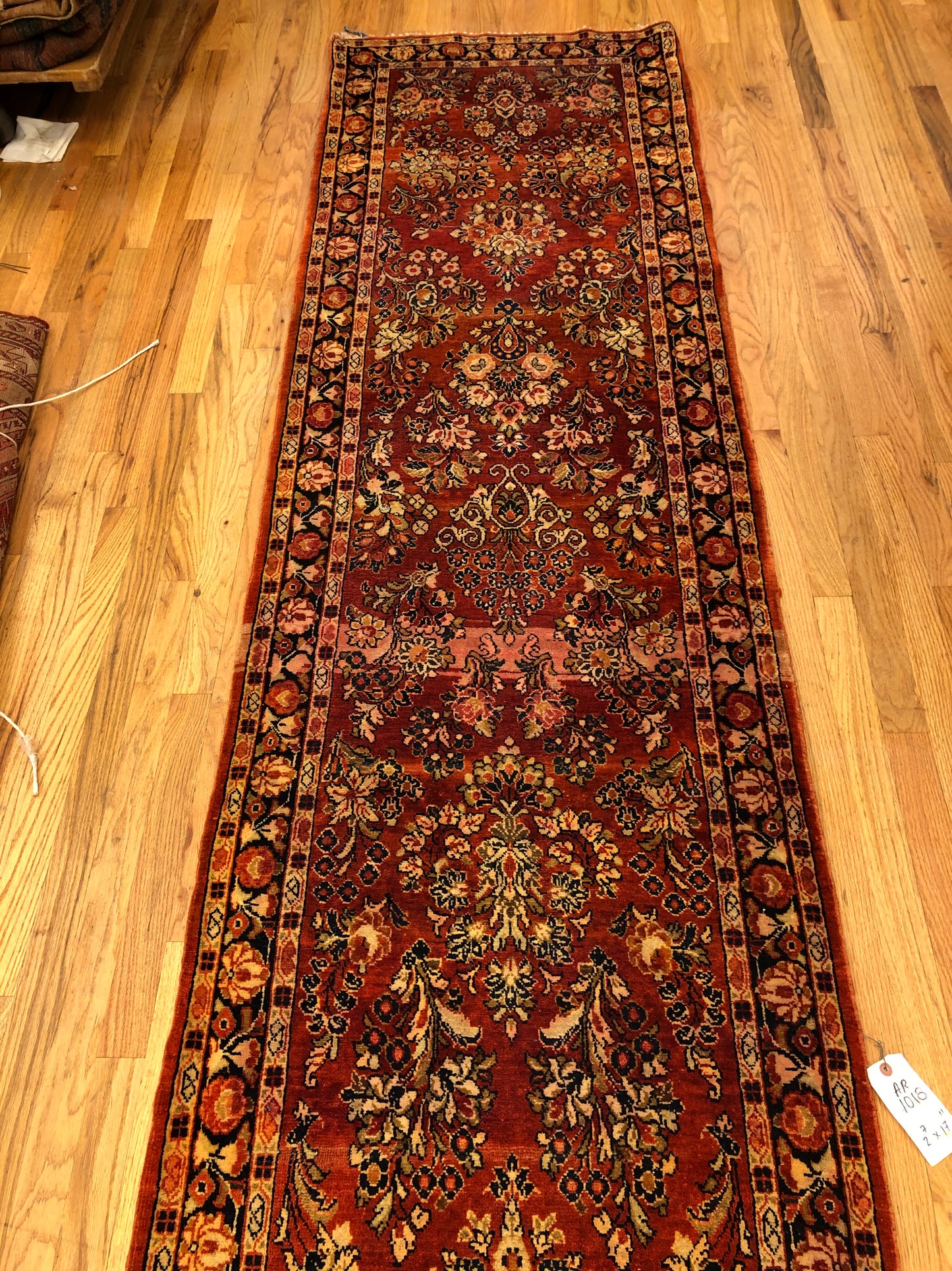 Sarouk 2'7 x 17'11 - Runner (ca.1910) Handmade