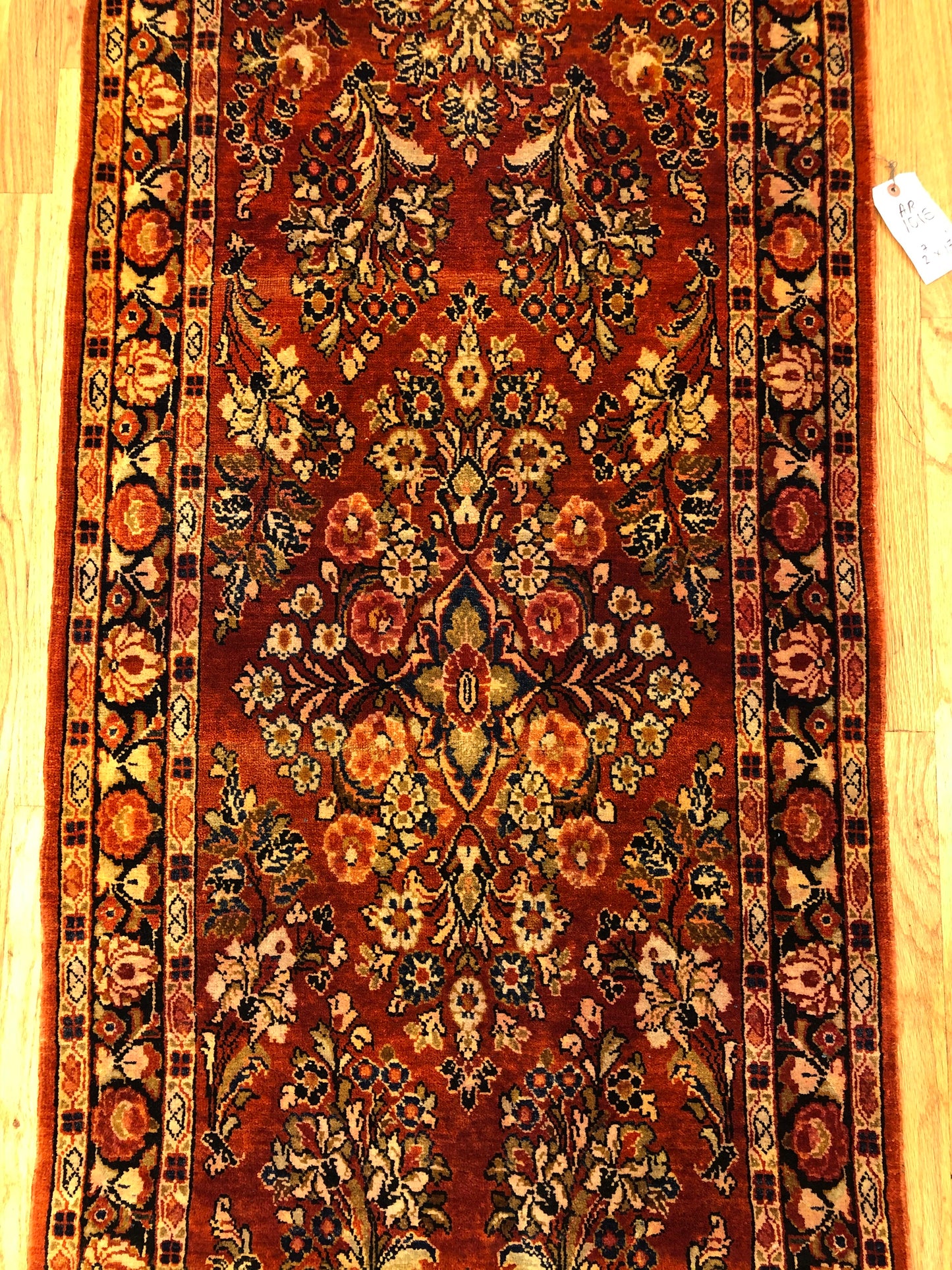 Sarouk 2'7 x 17'11 - Runner (ca.1910) Handmade