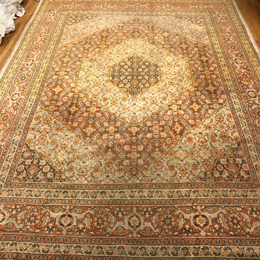 Tabriz  9'9 x 13'2 ft (ca.1900)