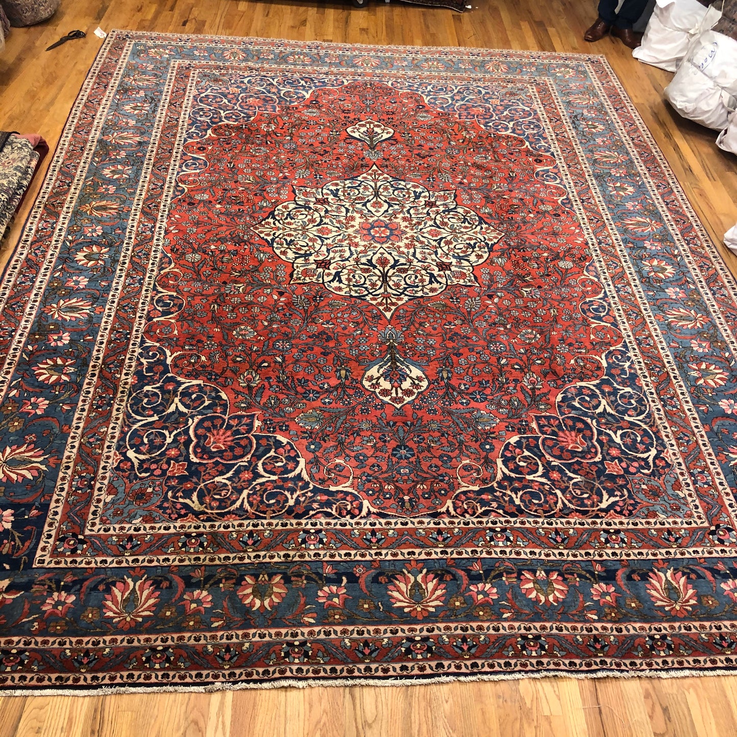 Saman Bakhtiari Area Rug 10 x 13 ft (ca.1850) Handmade